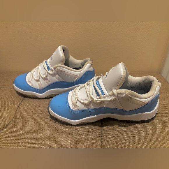 Jordan 11 Retro Low BP Sneakers Size 1 Y (Toddler) - Picture 5 of 8